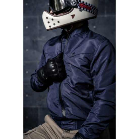 Bomber яке By city
