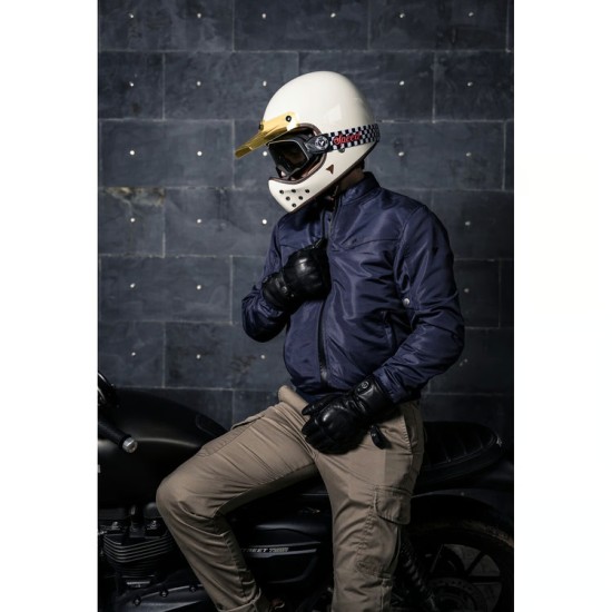 Bomber яке By city